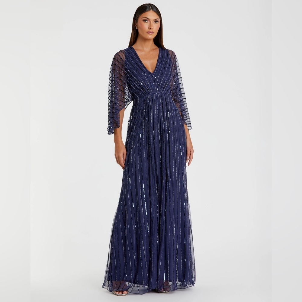 MAC DUGGAL
Navy Beaded Striping Kimono Sleeve V Neck Gown